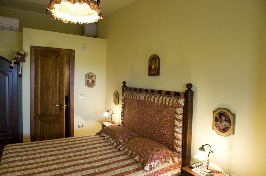 Le Querce Di Mamre Villa มันเฟรโดเนีย ภายนอก รูปภาพ