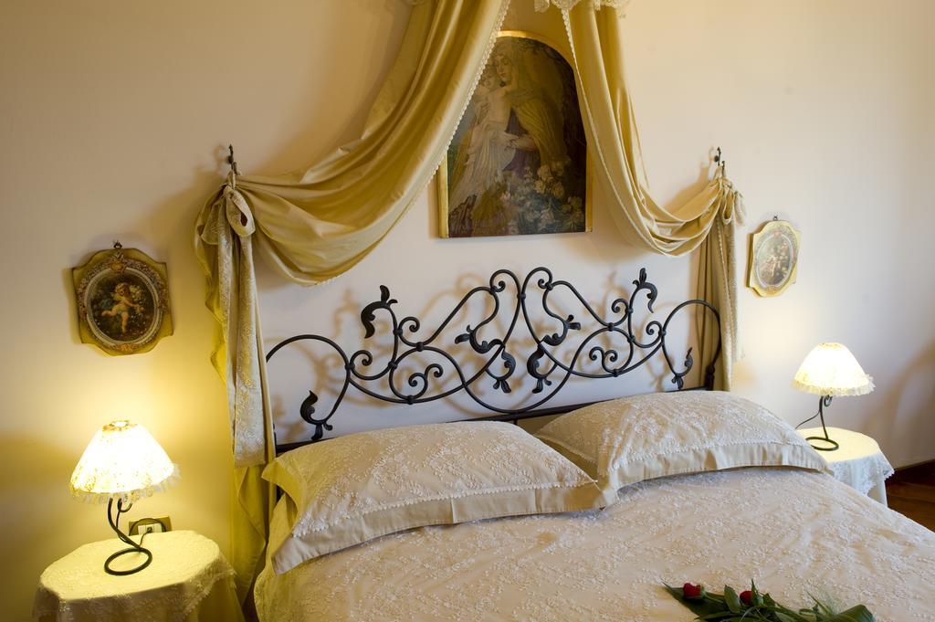 Le Querce Di Mamre Villa มันเฟรโดเนีย ภายนอก รูปภาพ