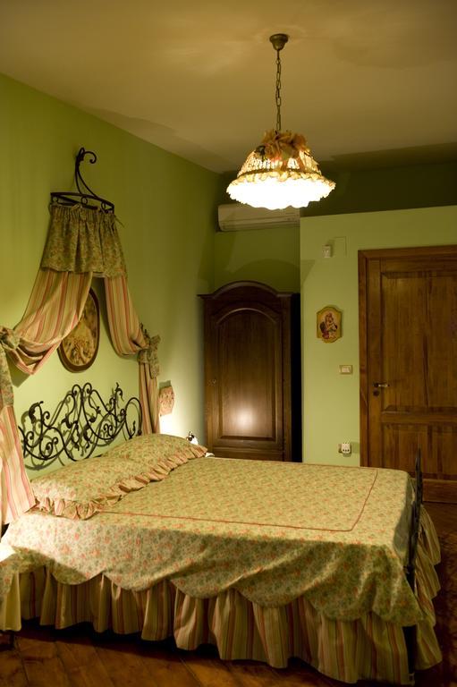 Le Querce Di Mamre Villa มันเฟรโดเนีย ภายนอก รูปภาพ