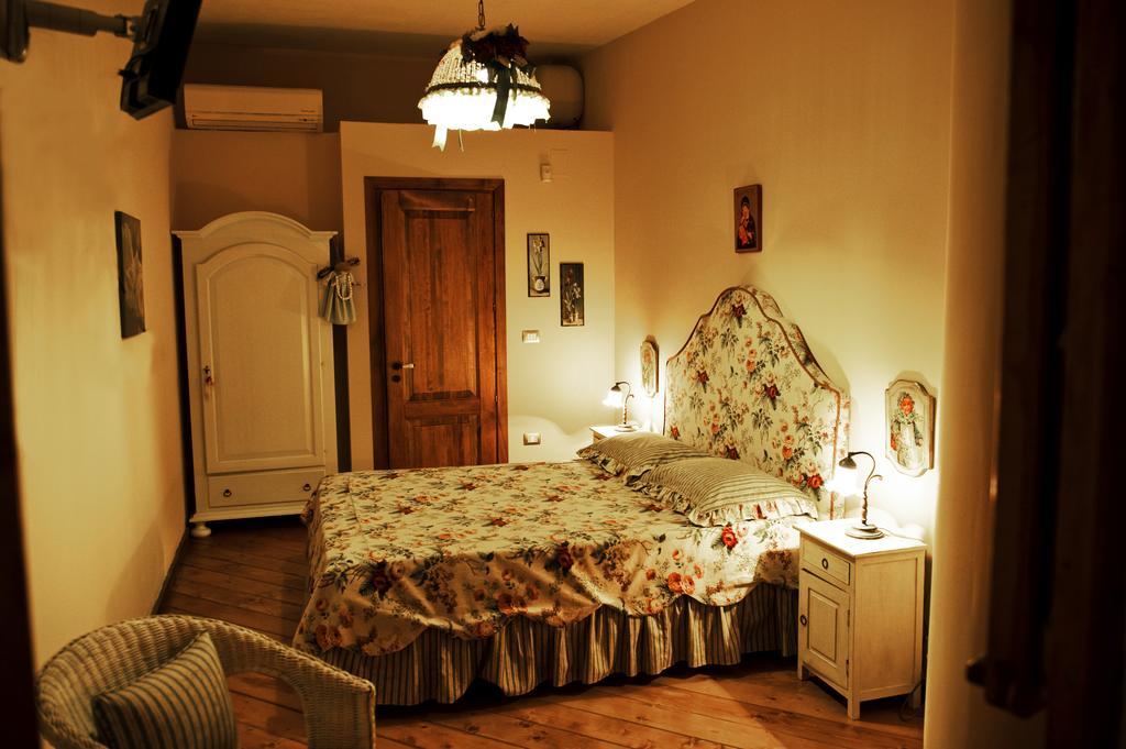 Le Querce Di Mamre Villa มันเฟรโดเนีย ภายนอก รูปภาพ