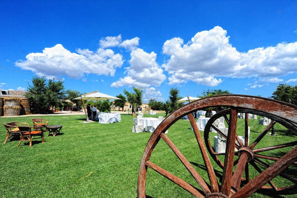 Le Querce Di Mamre Villa มันเฟรโดเนีย ภายนอก รูปภาพ